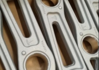 6061 T6 7075 T6 Tesla Control Arm Dengan Electroplated Finishes